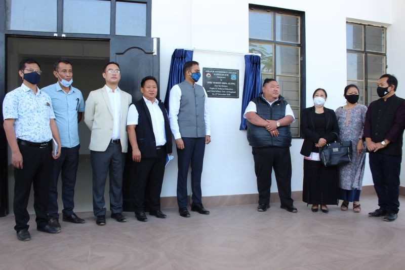 Minister Temjen Imna Along with other dignitaries durin the inauguration of the DGC science block on November 12.